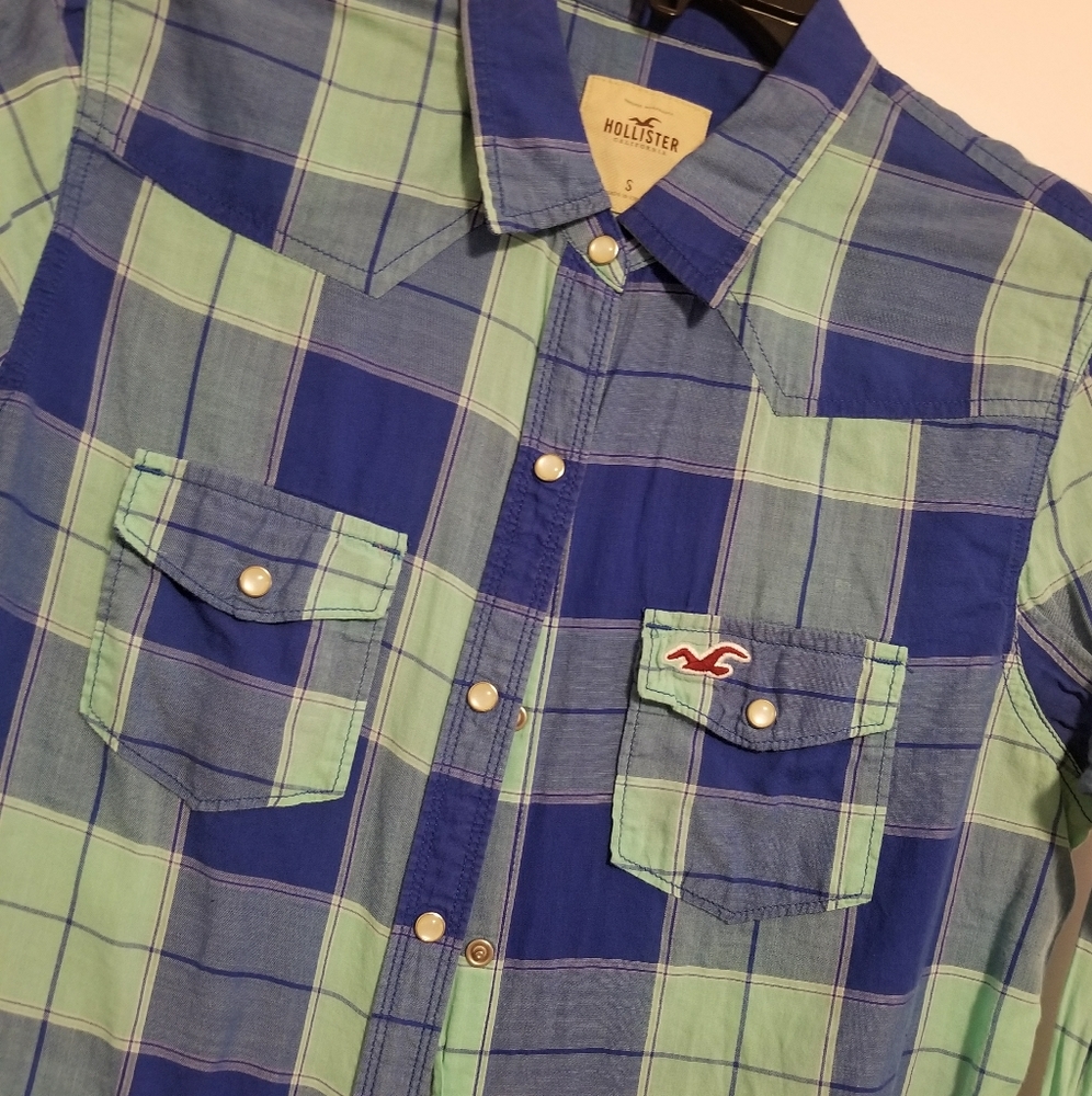Hollister shirt